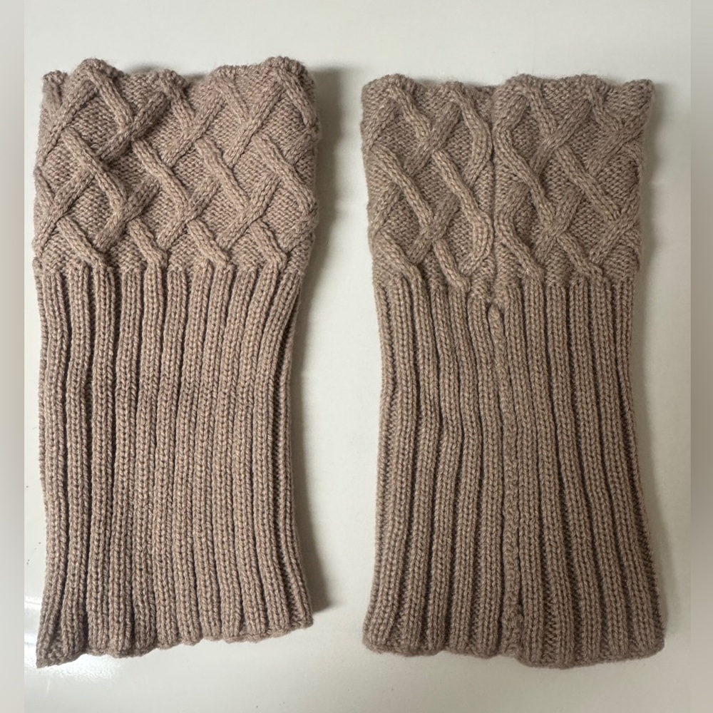 Cable Knit Leg Warmers Boot Cuffs Short Ankle Style Light Tan Brown EUC - Picture 3 of 7